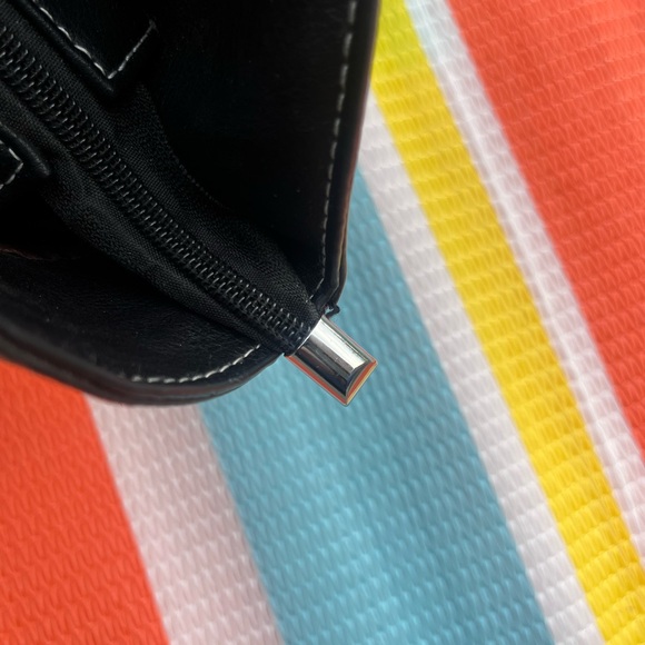 Western Brown Leather—like textured Handbag - Picture 6 of 12